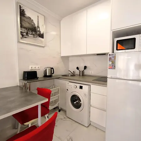 Locos Calle Oslo 8 Апартаменти